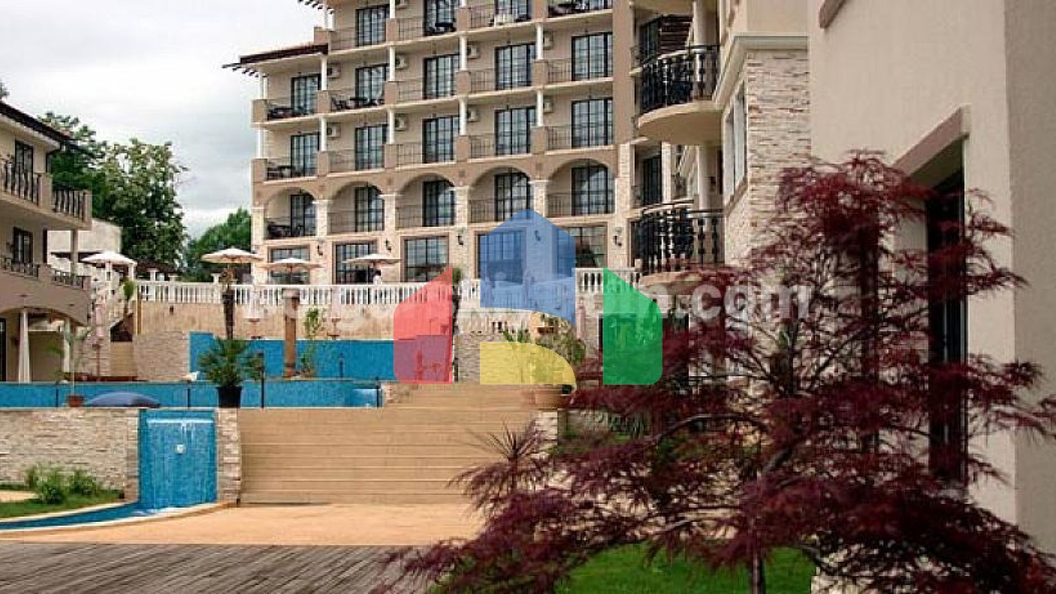 Обзор Клиф Бич