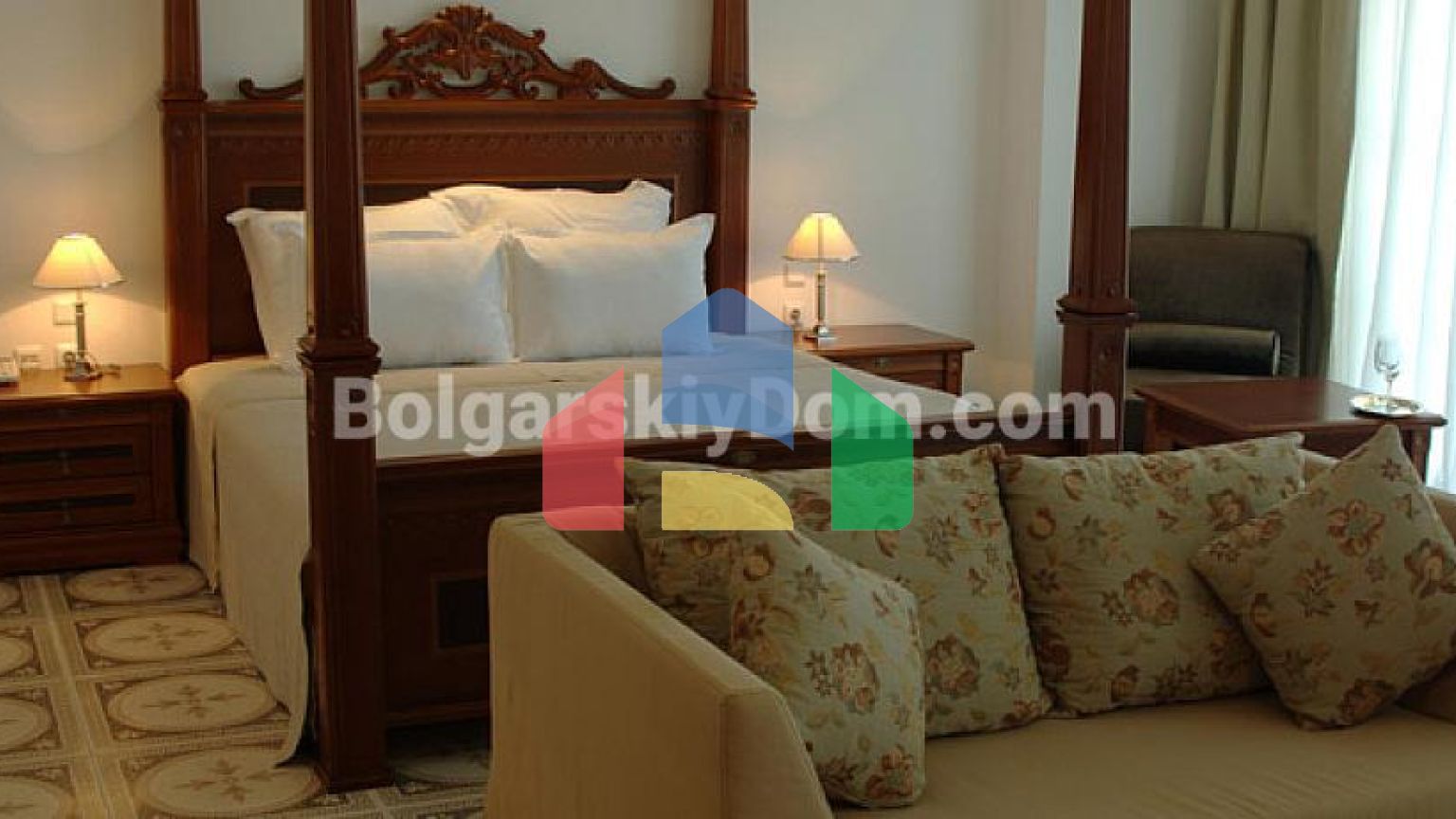 Обзор Клиф Бич