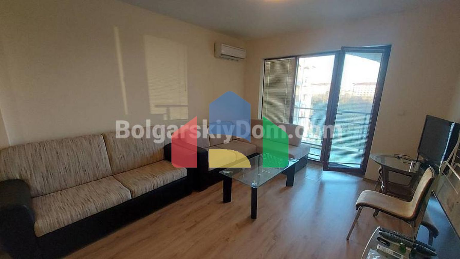 Трикімнатна квартира в Санрайз