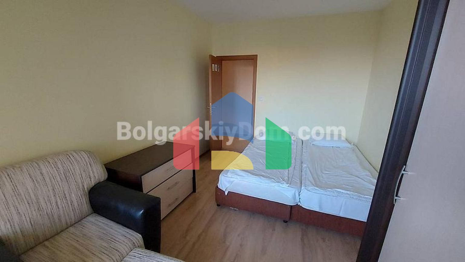 Трикімнатна квартира в Санрайз