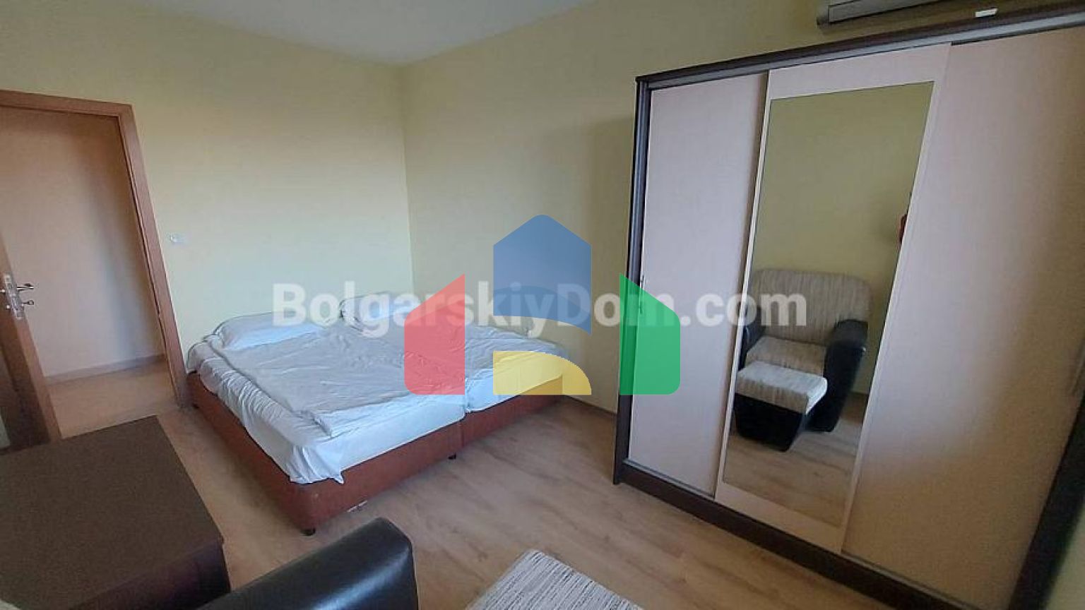 Трикімнатна квартира в Санрайз