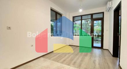One-bedroom apartment in Green Paradise 4