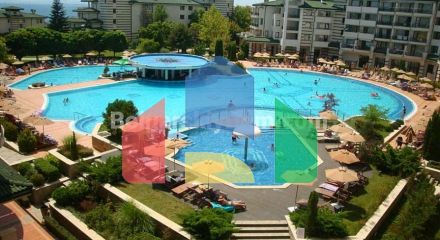 Two-bedroom apartment in Emerald Beach Resort