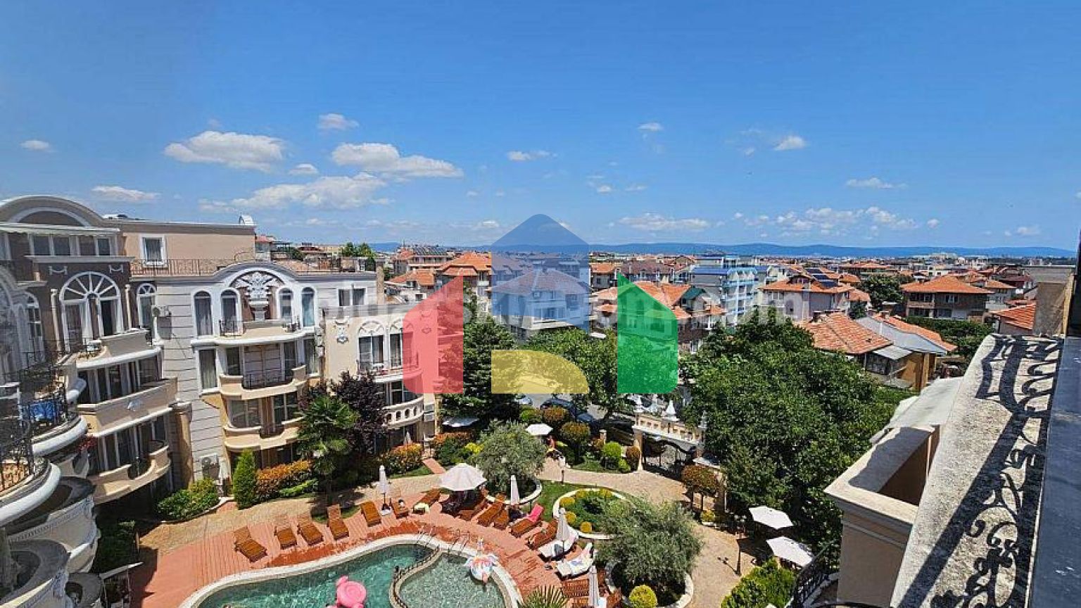 Чотирикімнатна квартира в Мелія 8