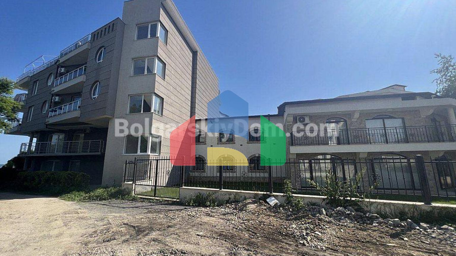 Двокімнатна квартира в Равді