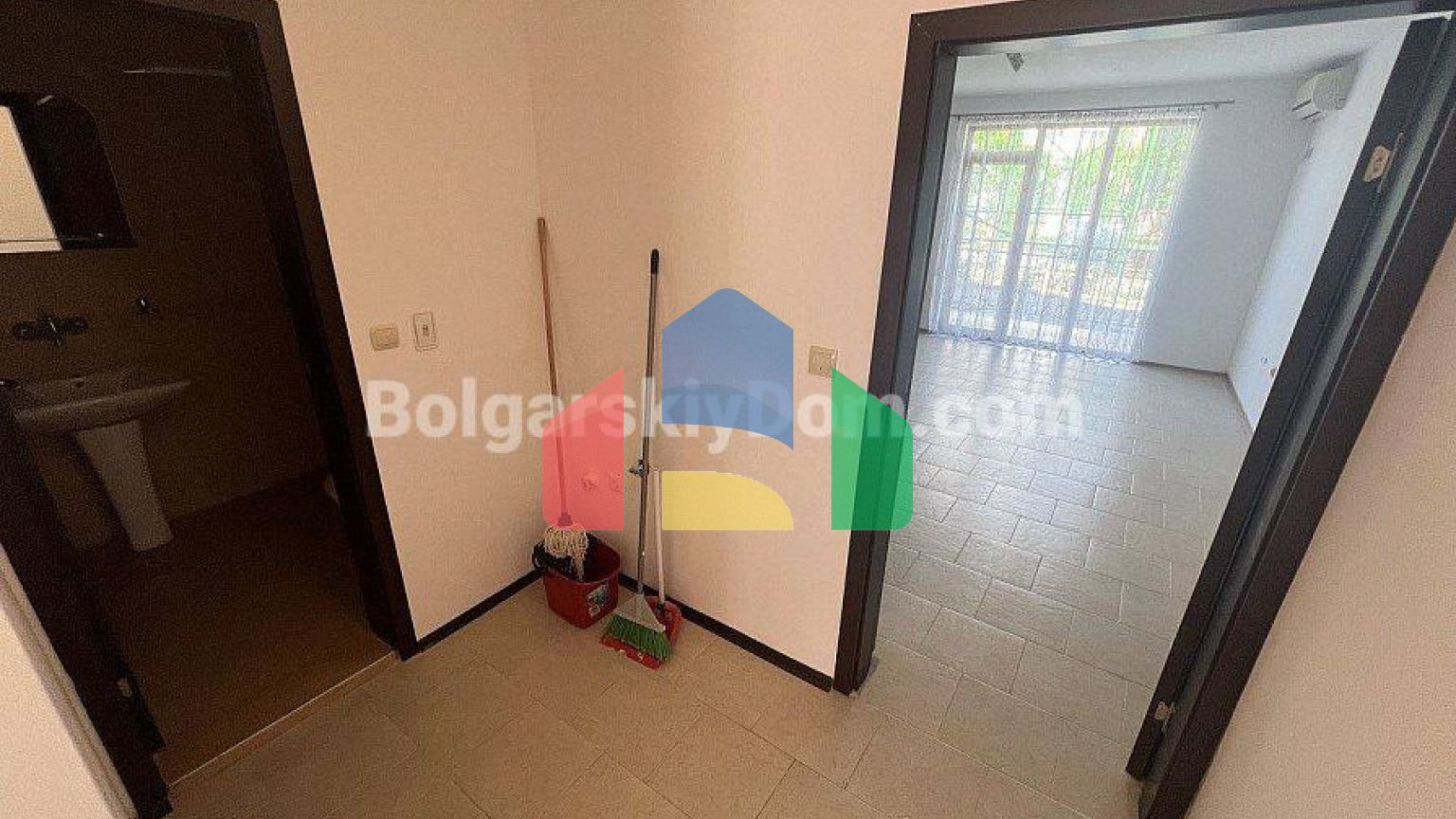 Двокімнатна квартира в Равді