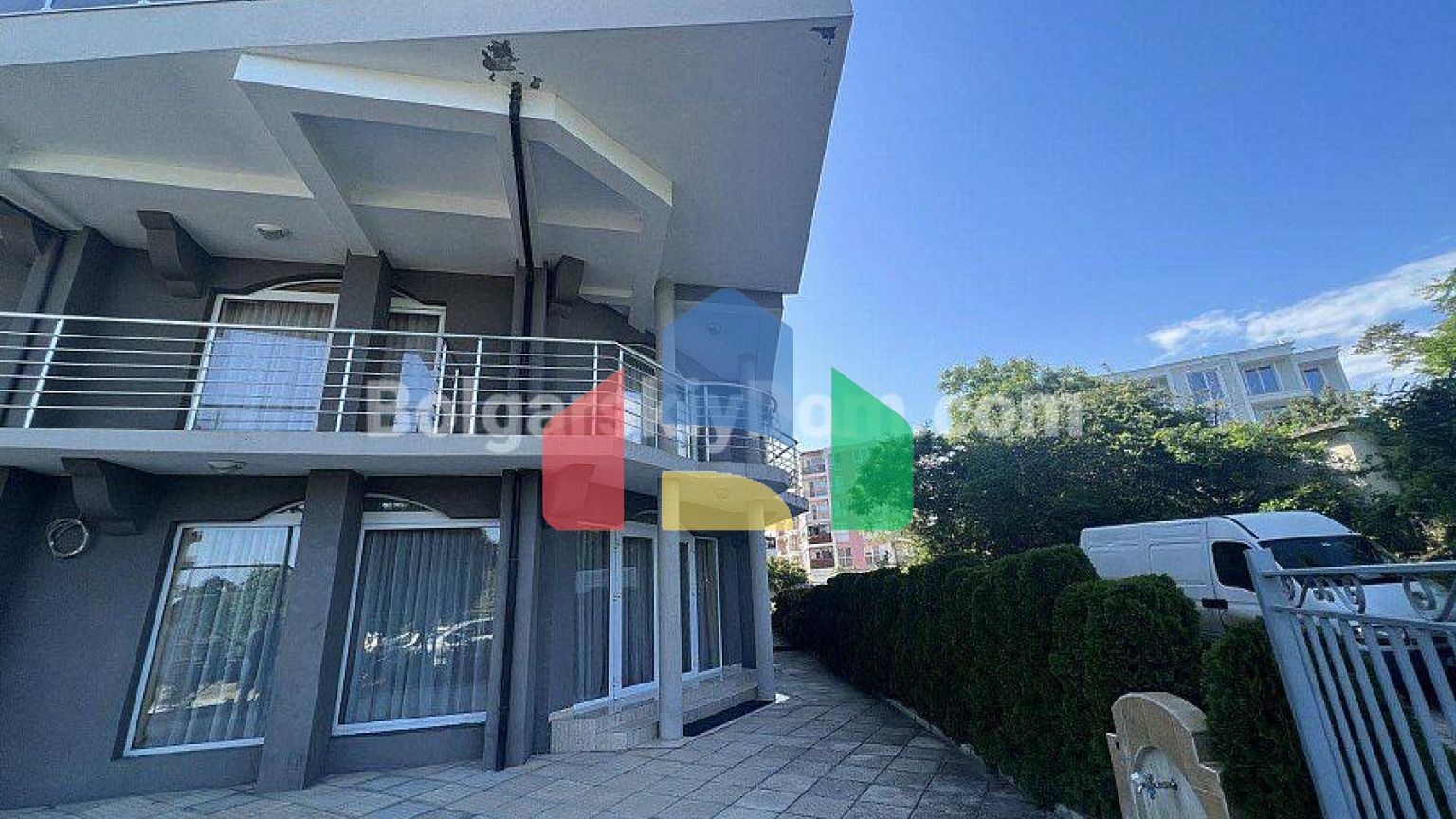 Двокімнатна квартира в Равді