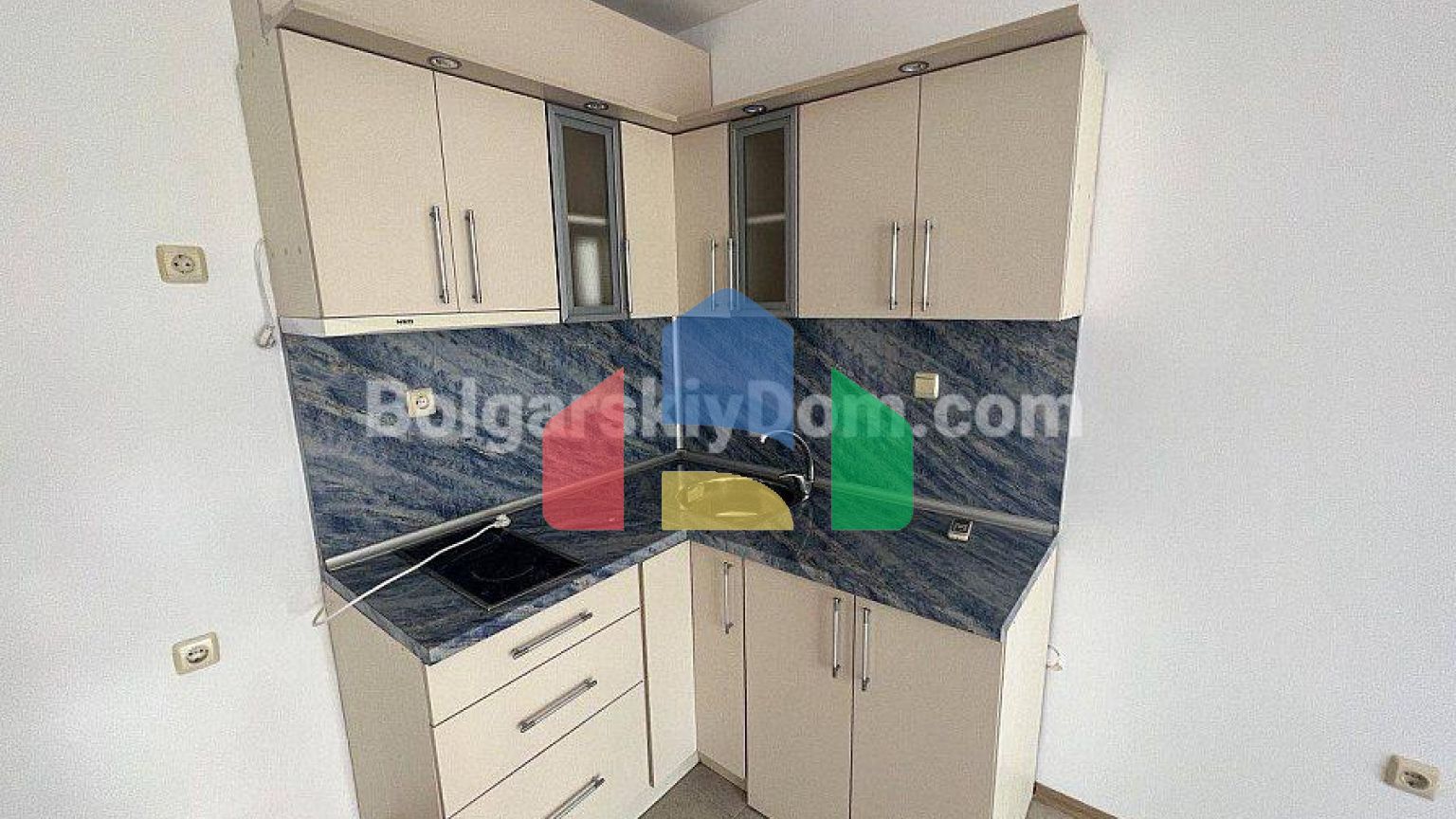 Двокімнатна квартира в Равді