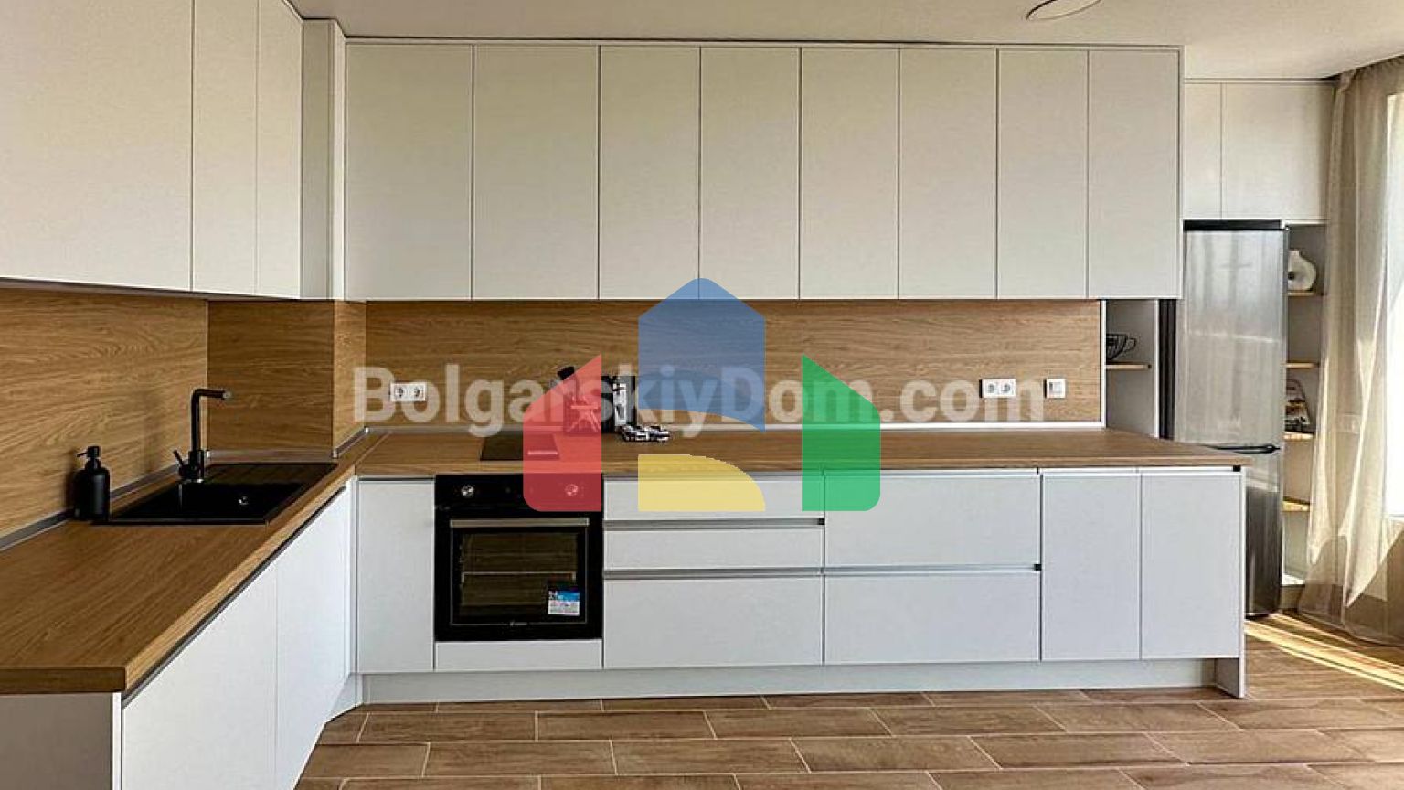 Трикімнатна квартира в Оазис