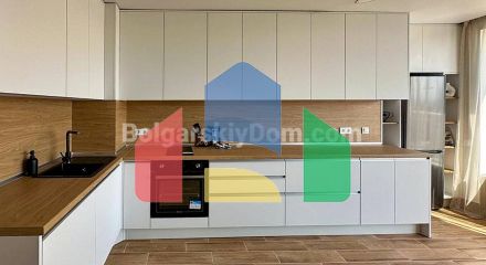 Трикімнатна квартира в Оазис