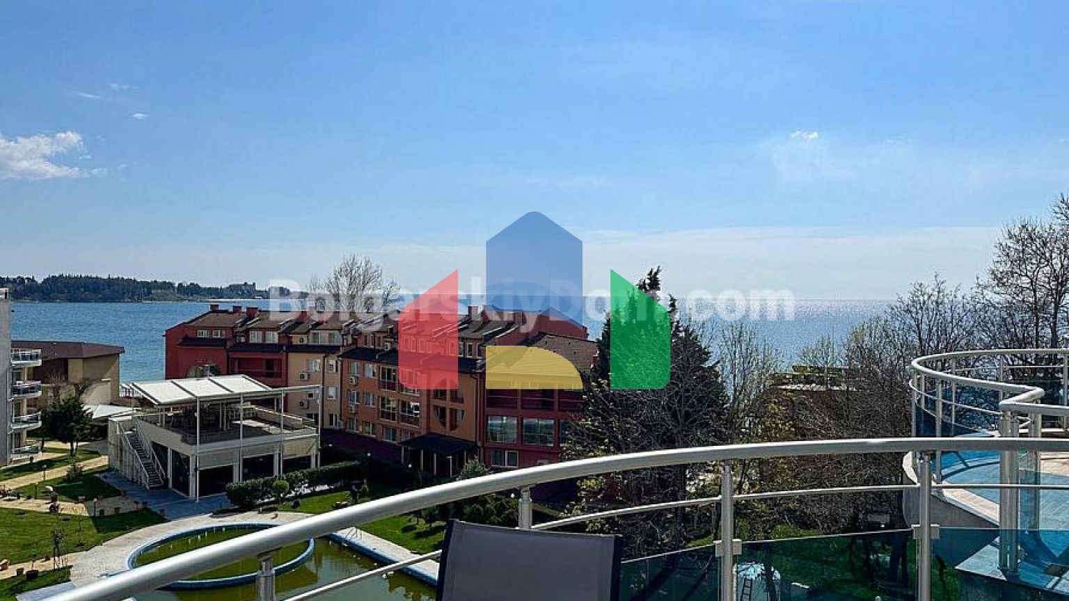 Трикімнатна квартира в Оазис