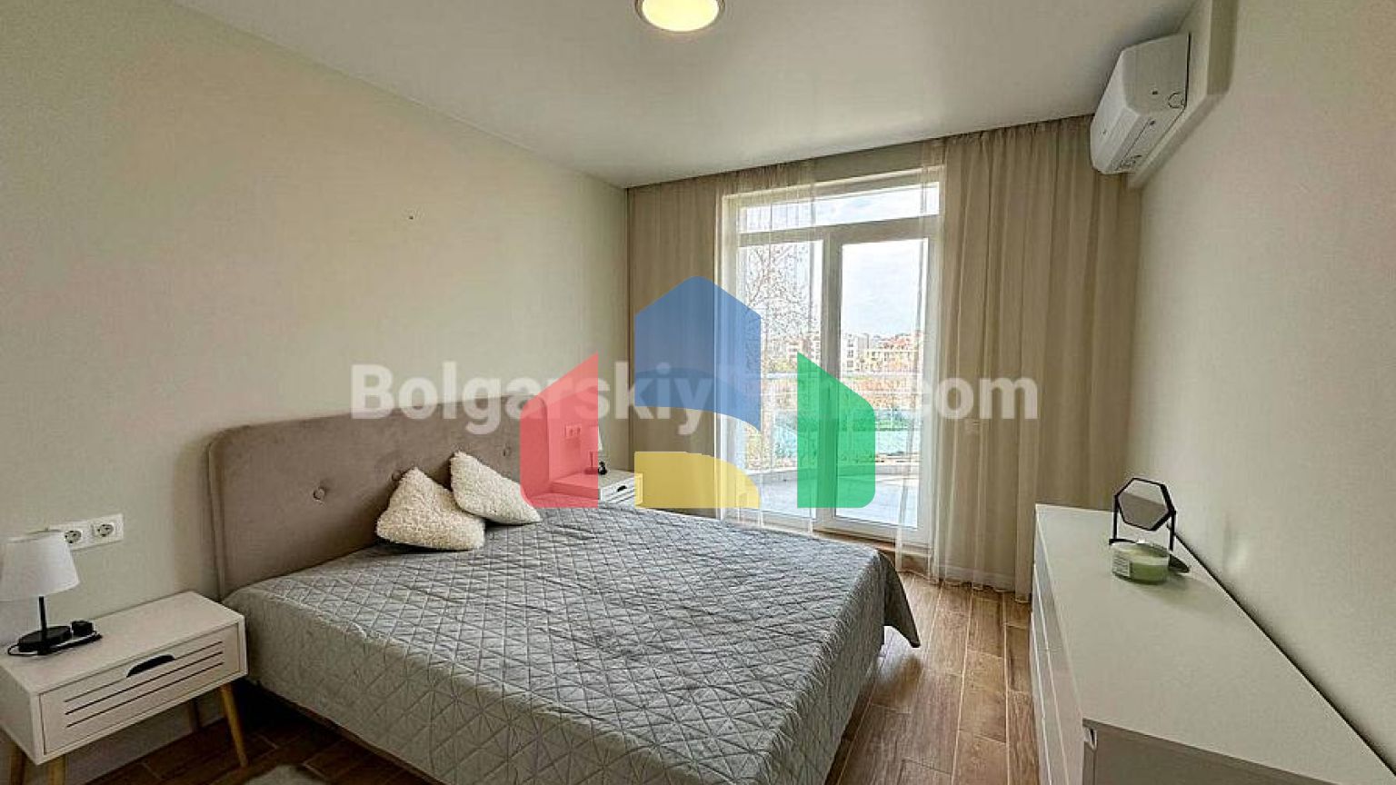 Трикімнатна квартира в Оазис