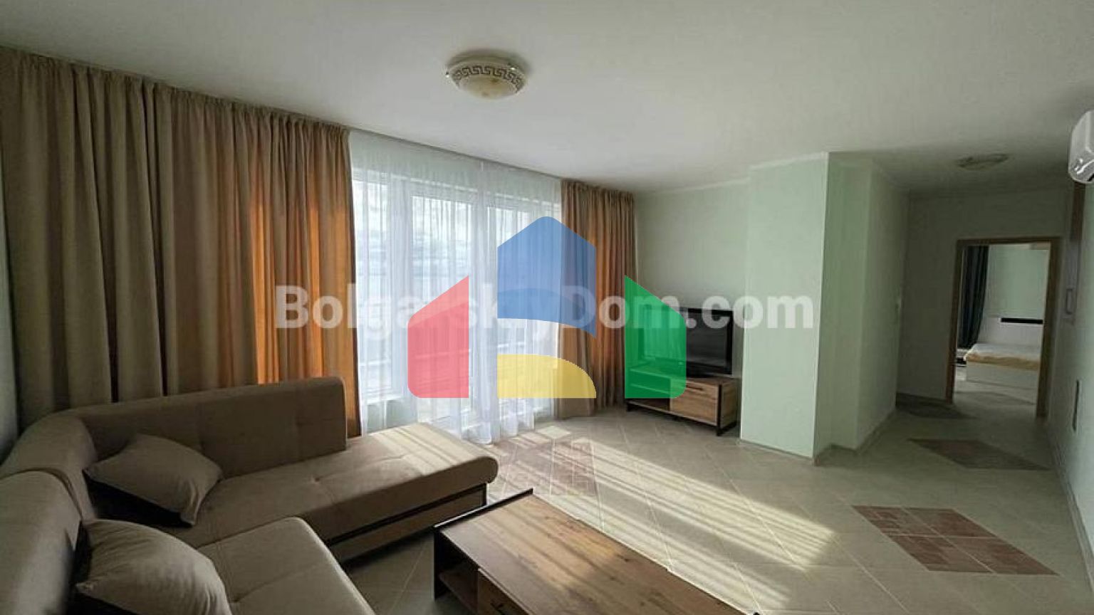 Трикімнатна квартира в Оазис