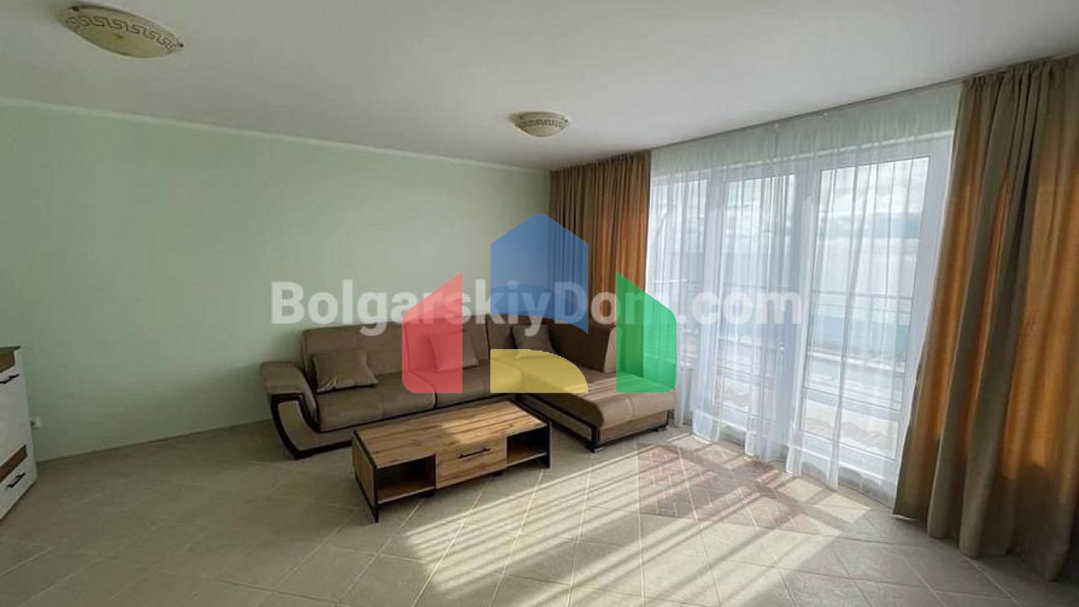 Трикімнатна квартира в Оазис