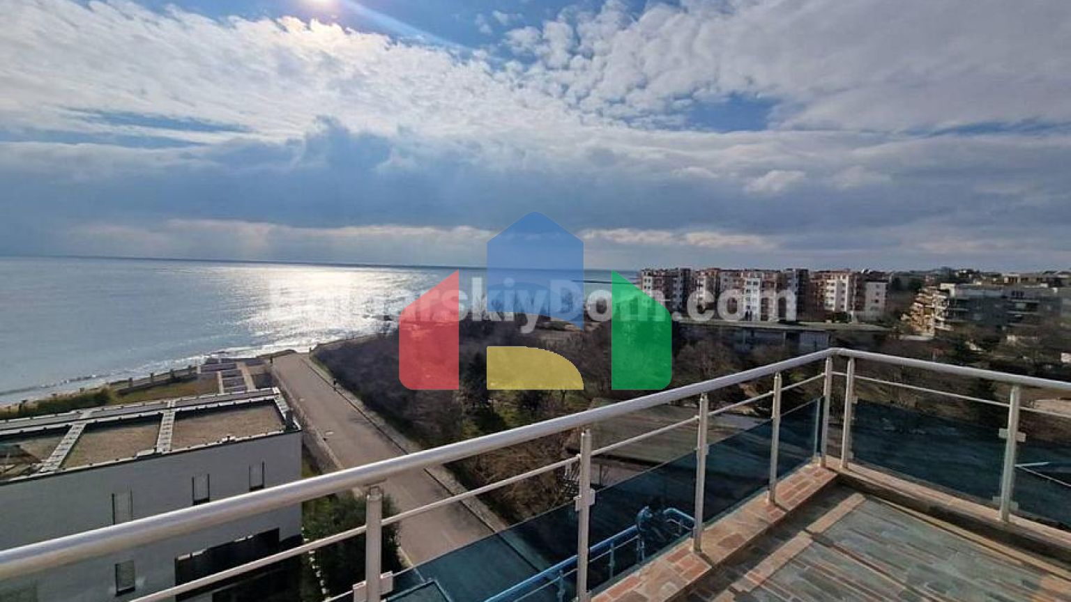 Трикімнатна квартира в Оазис