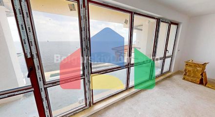 Трикімнатна квартира в Вілла Метара