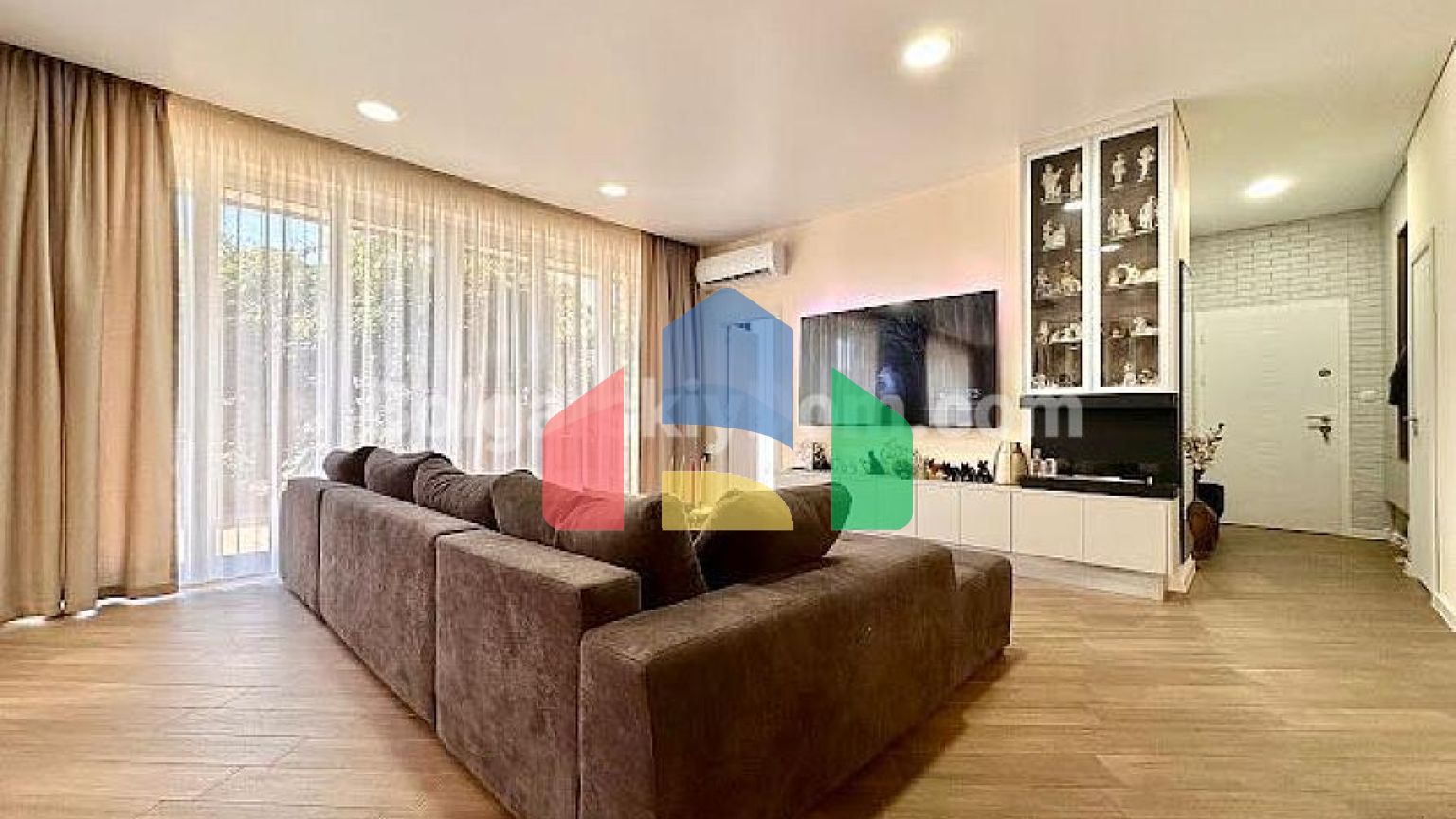 Чотирикімнатна квартира в Омега Резорт