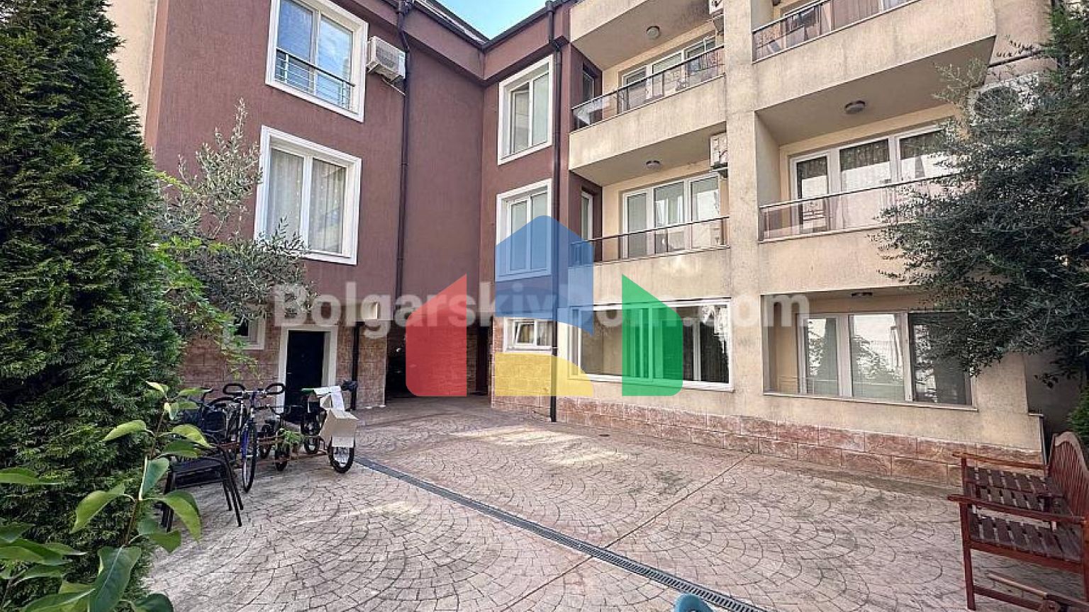 Двокімнатна квартира в Равді