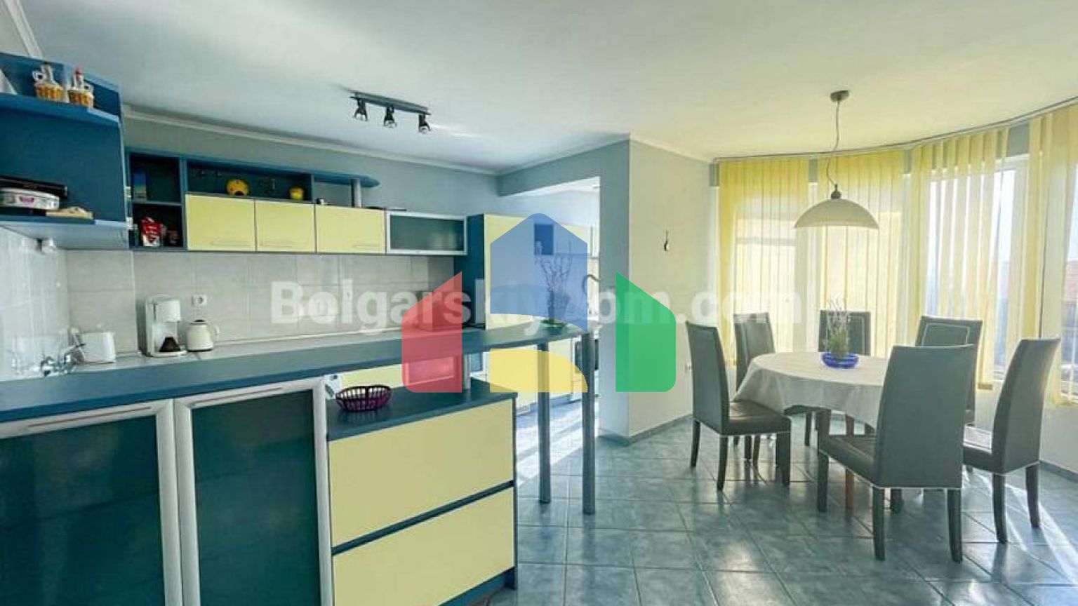 Чотирикімнатна квартира в Равді