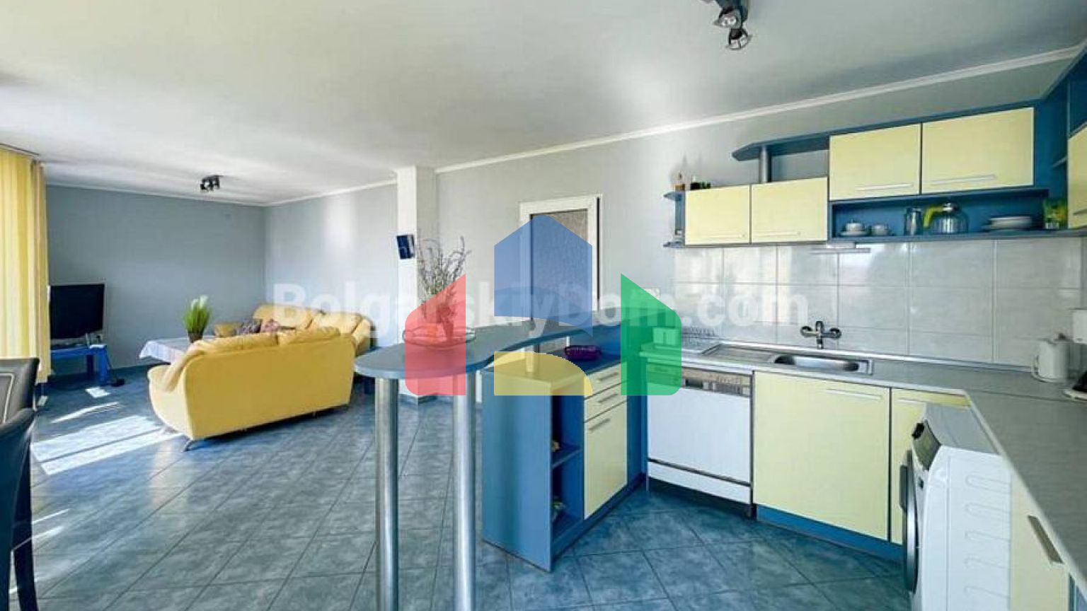 Чотирикімнатна квартира в Равді