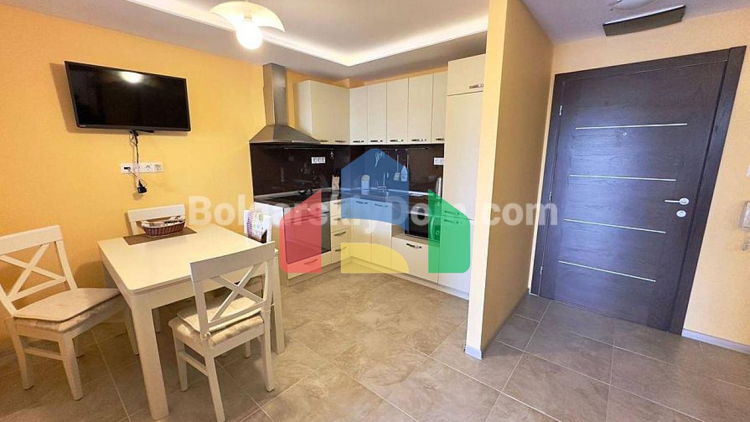 Трикімнатна квартира в Омега Резорт