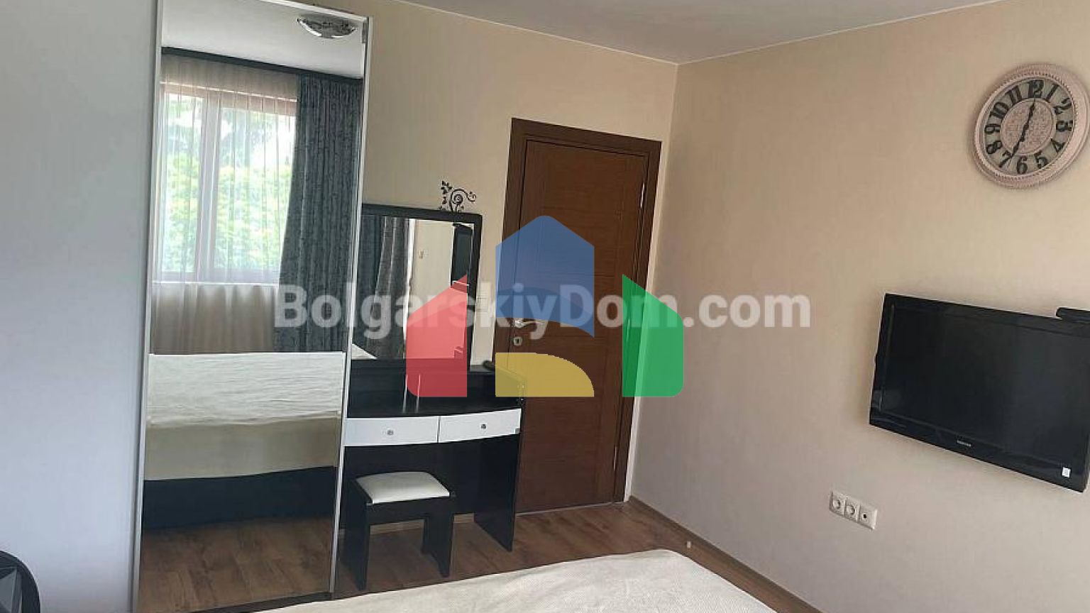 Трикімнатна квартира в Річ 3