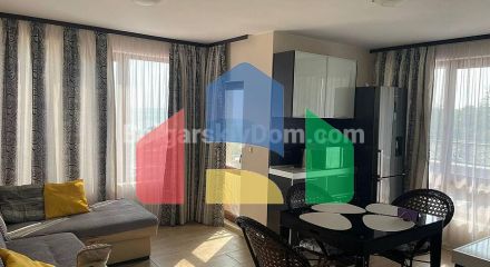 Трикімнатна квартира в Річ 3