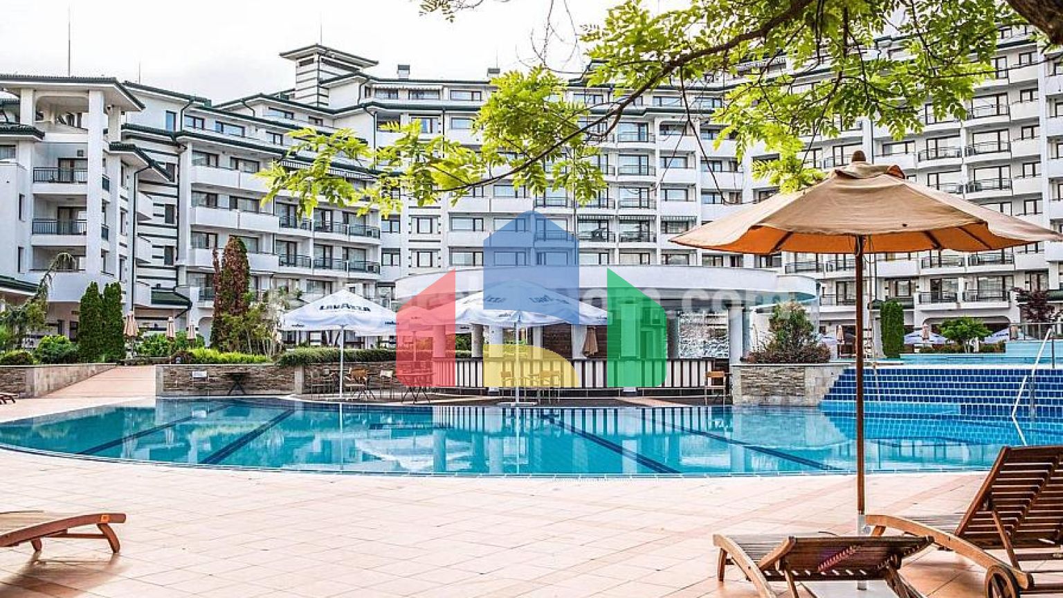 Двокімнатна квартира в Емеральд Біч Резорт