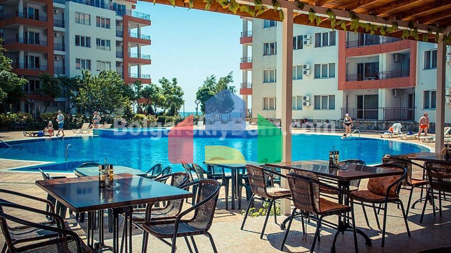 Двокімнатна квартира в Рив'єра Форт