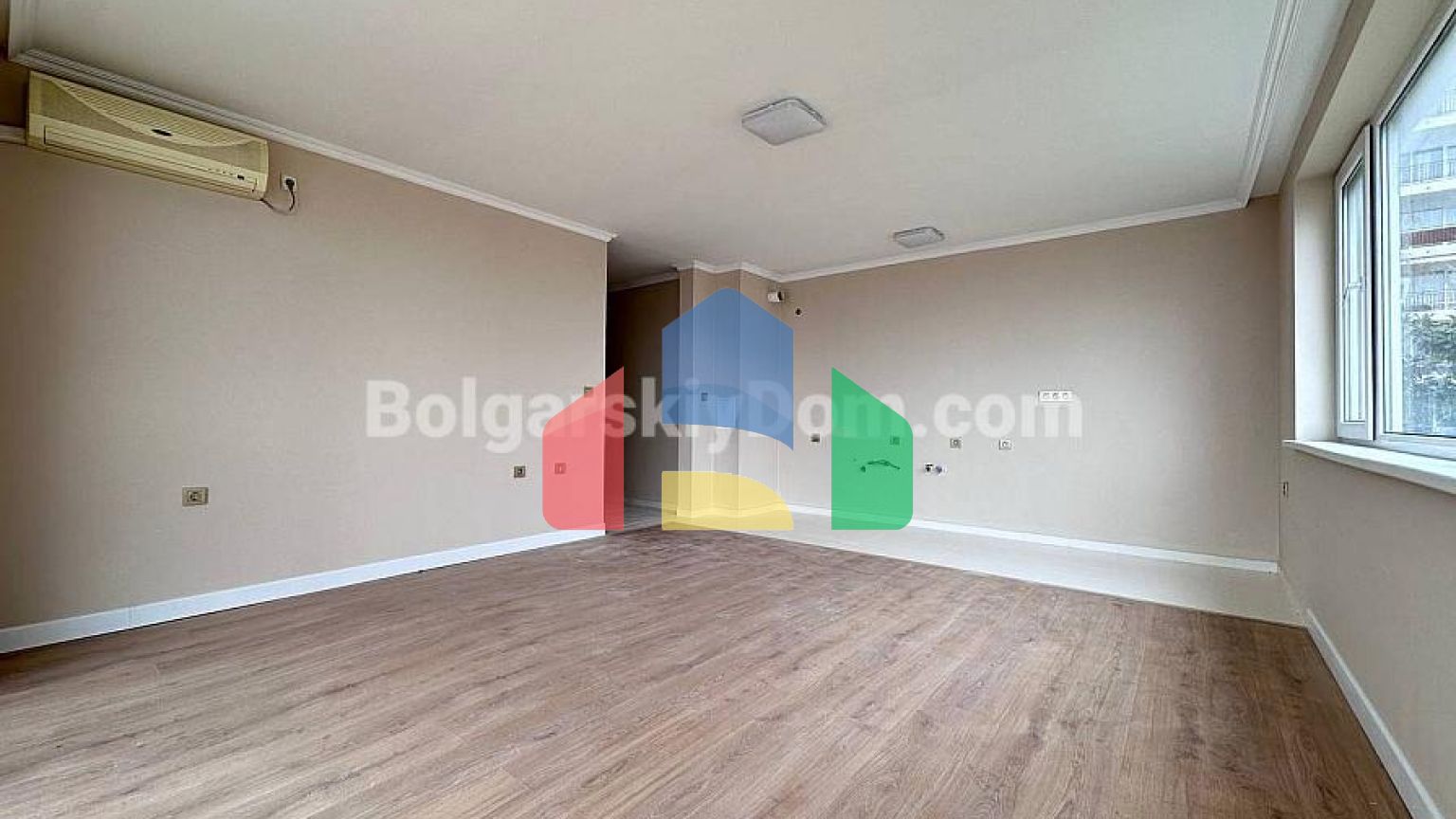 Двокімнатна квартира в Рив'єра Форт