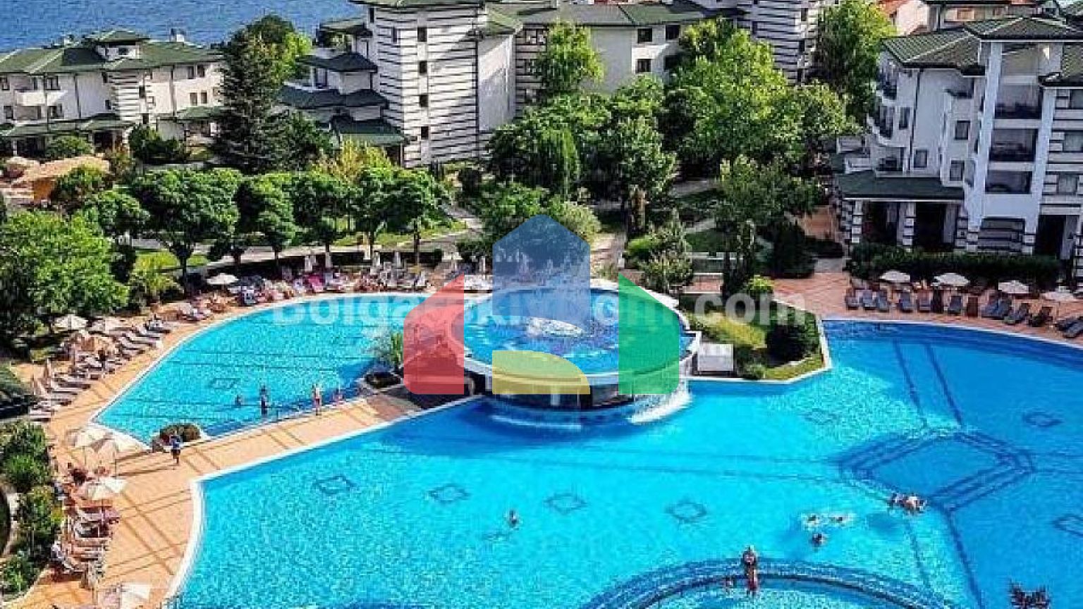 Трикімнатна квартира в Емеральд Біч Резорт