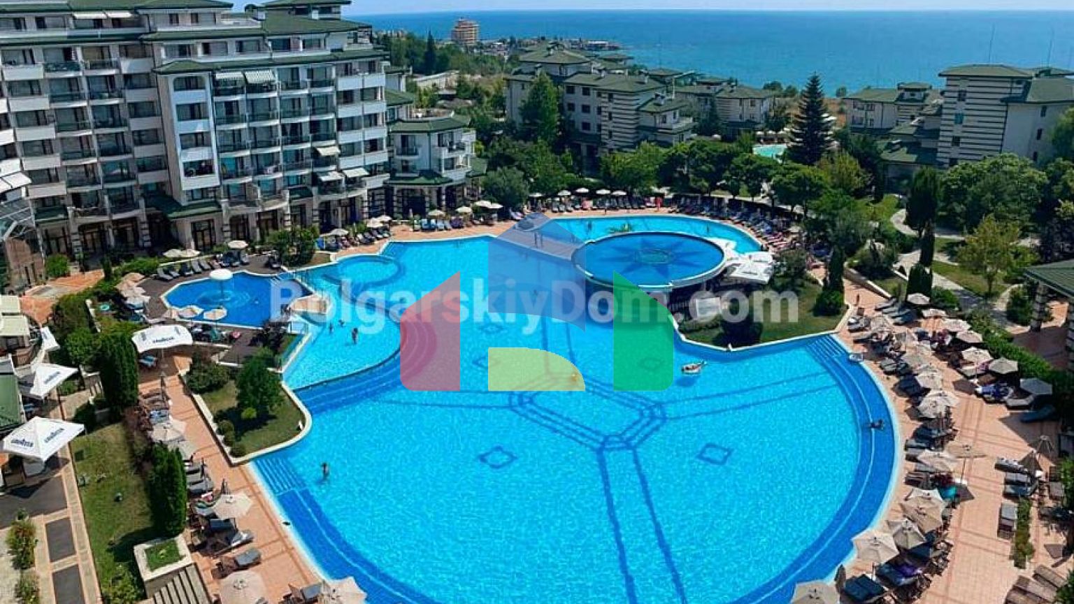 Трикімнатна квартира в Емеральд Біч Резорт