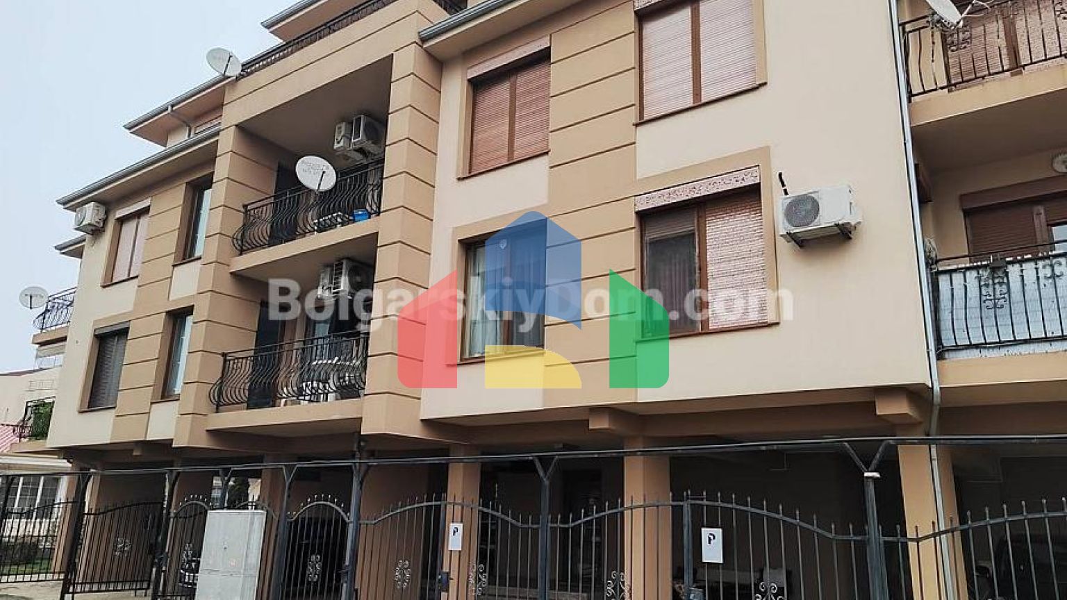 Трикімнатна квартира в Елітонія 3