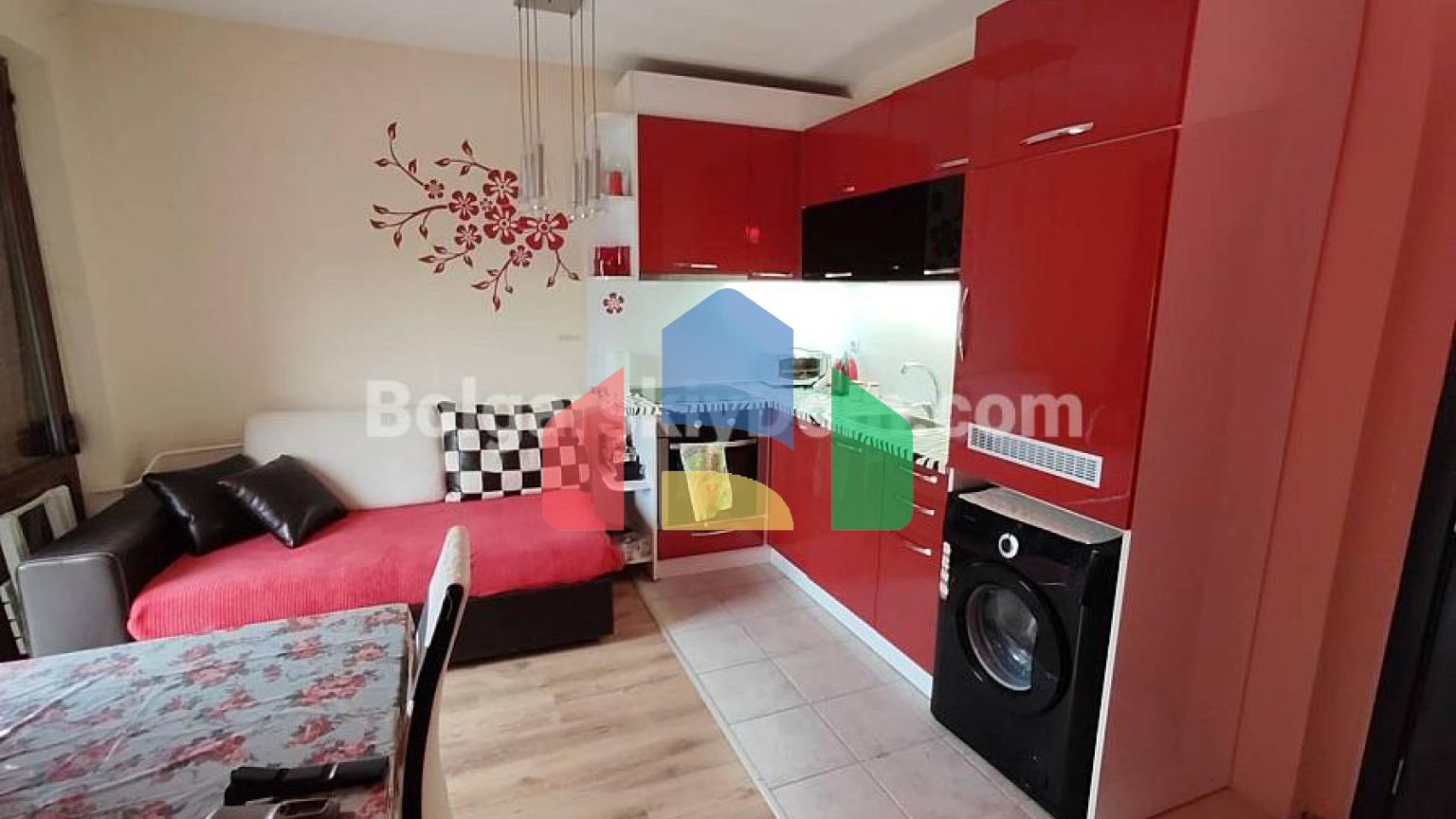 Трикімнатна квартира в Елітонія 3