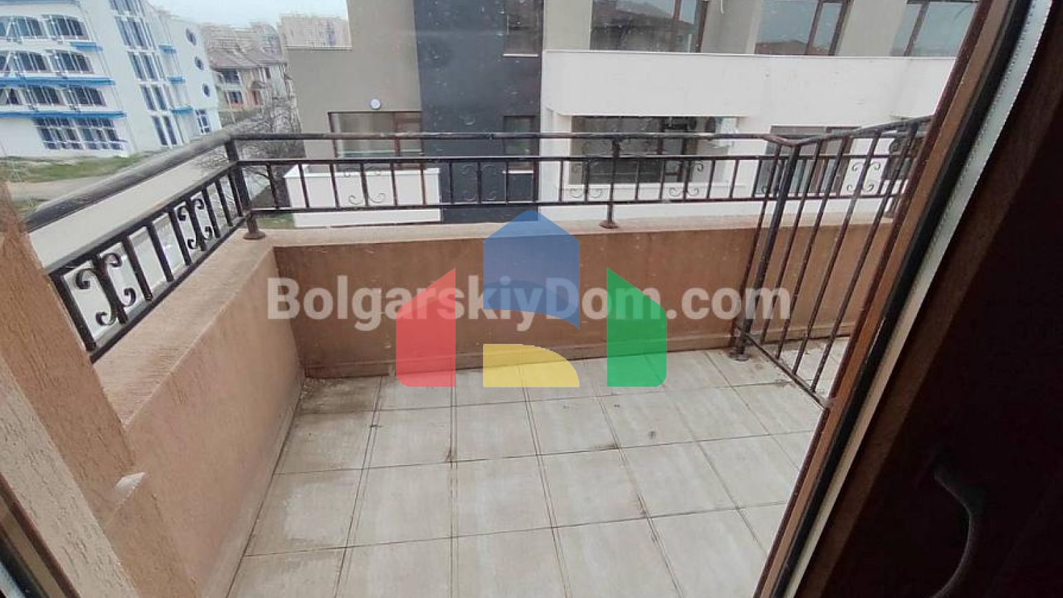 Трикімнатна квартира в Елітонія 3