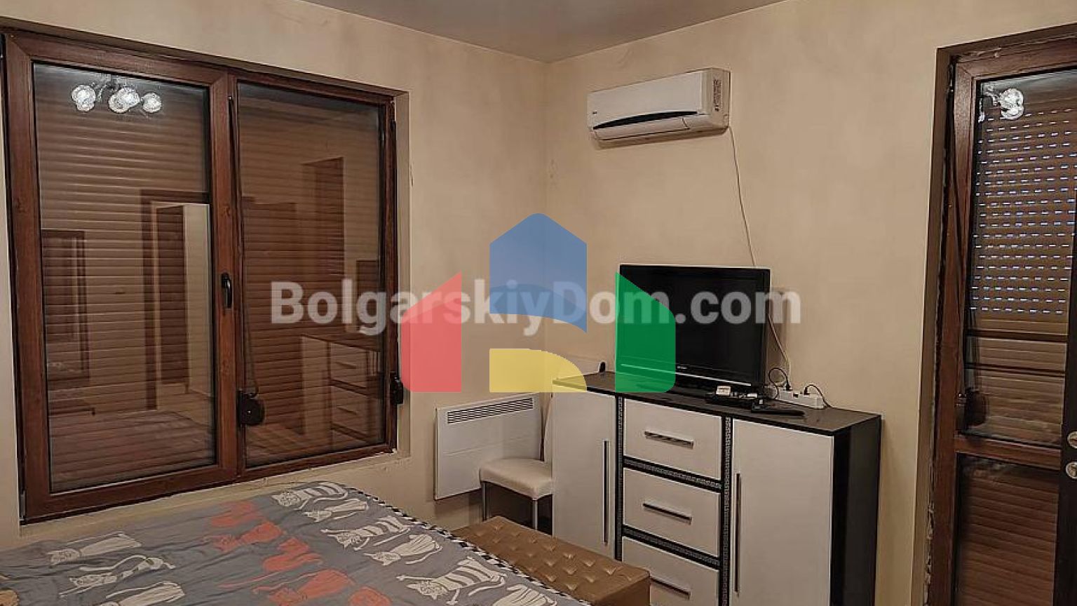 Трикімнатна квартира в Елітонія 3