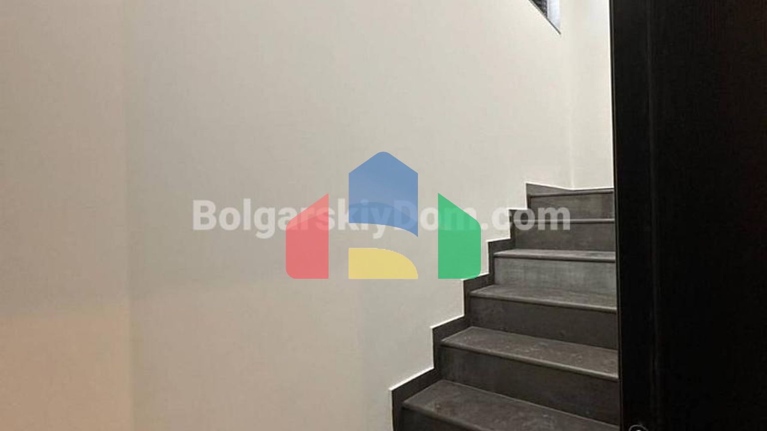 Дом в Равде