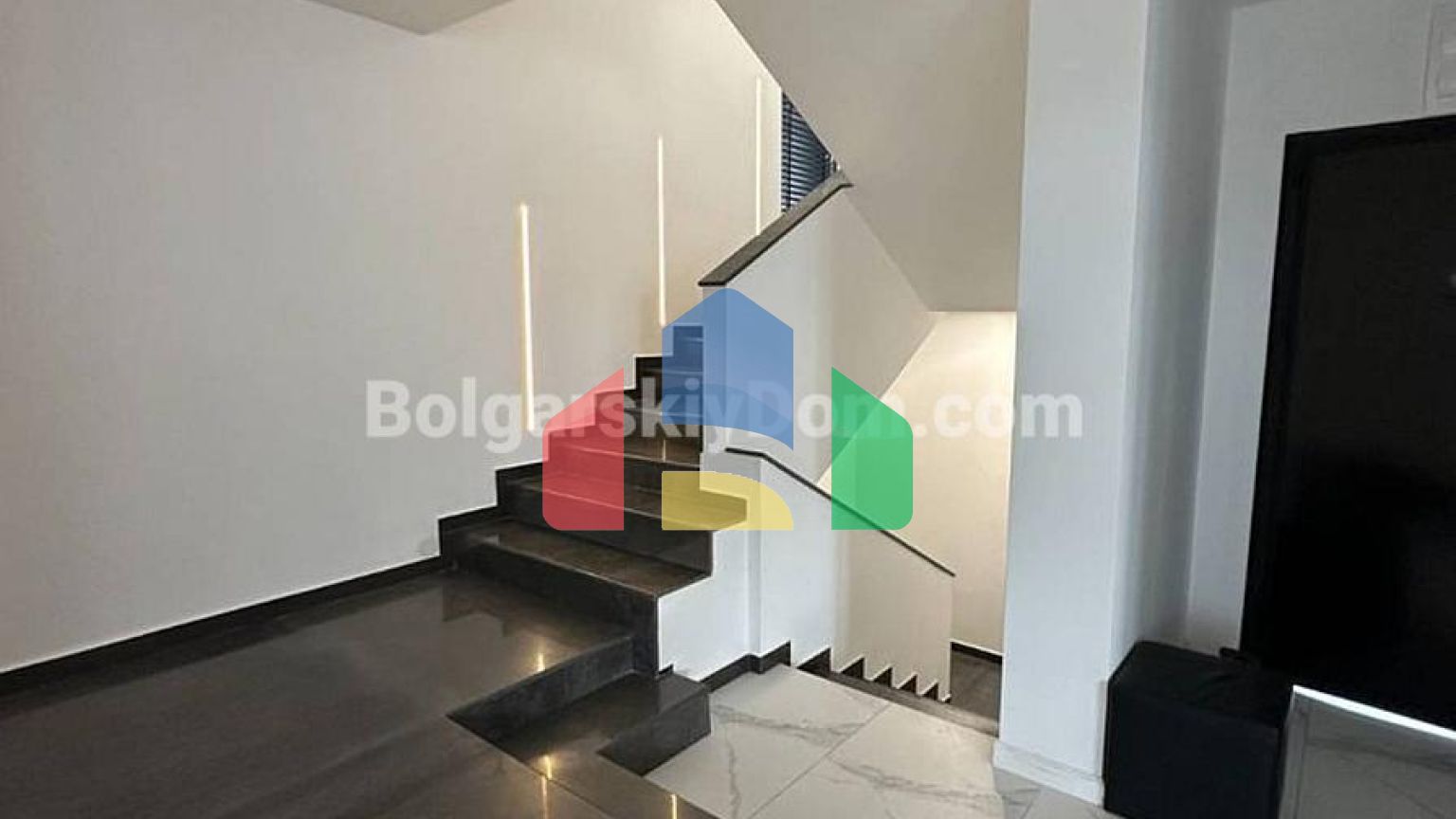 Дом в Равде