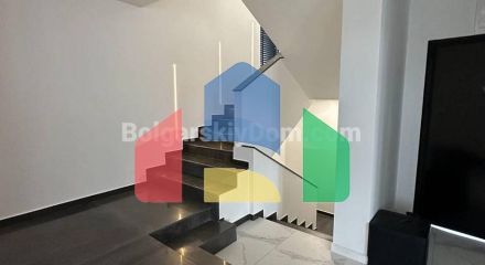 Дом в Равде