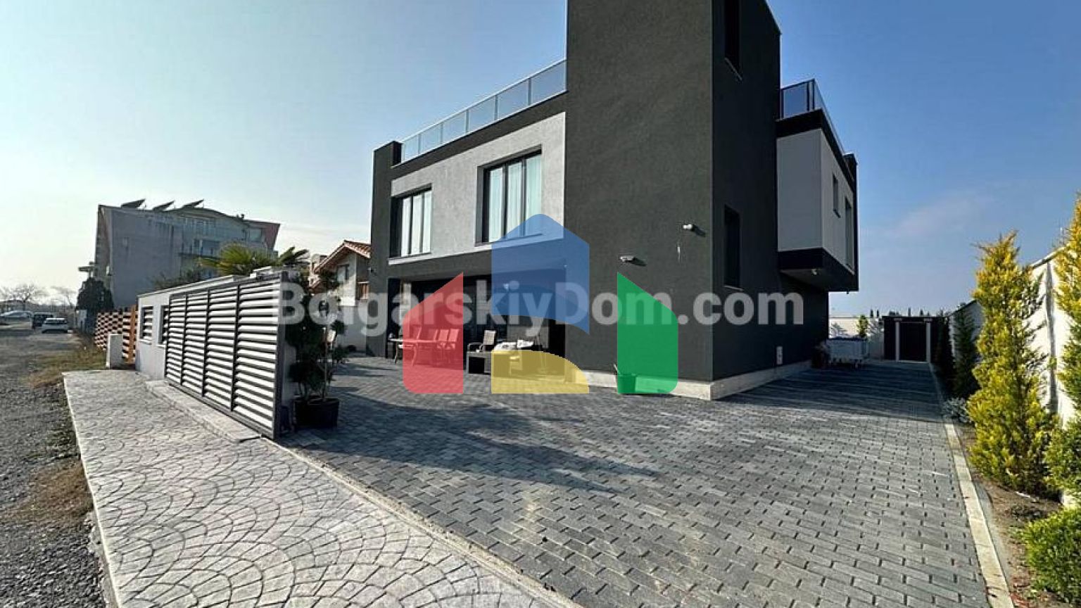 Дом в Равде