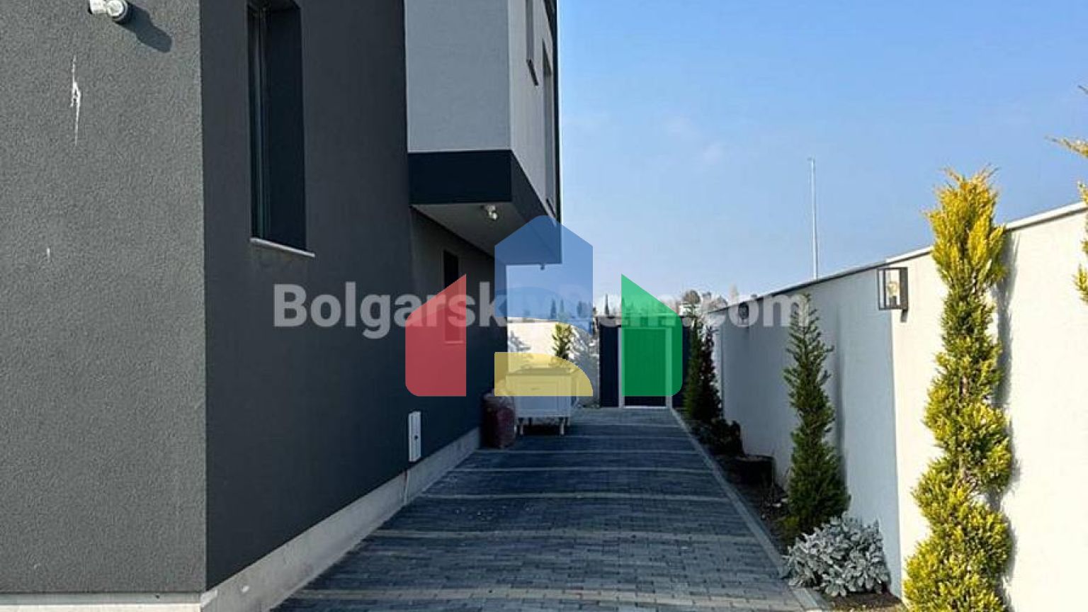 Дом в Равде