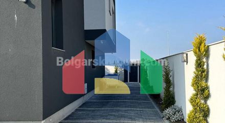 Дом в Равде