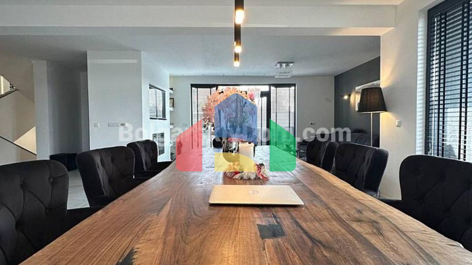 Дом в Равде