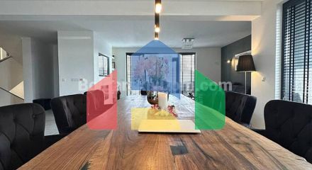 Дом в Равде