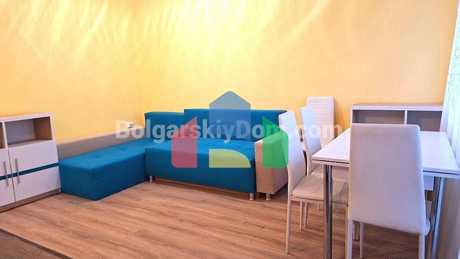 Трикімнатна квартира в Равді