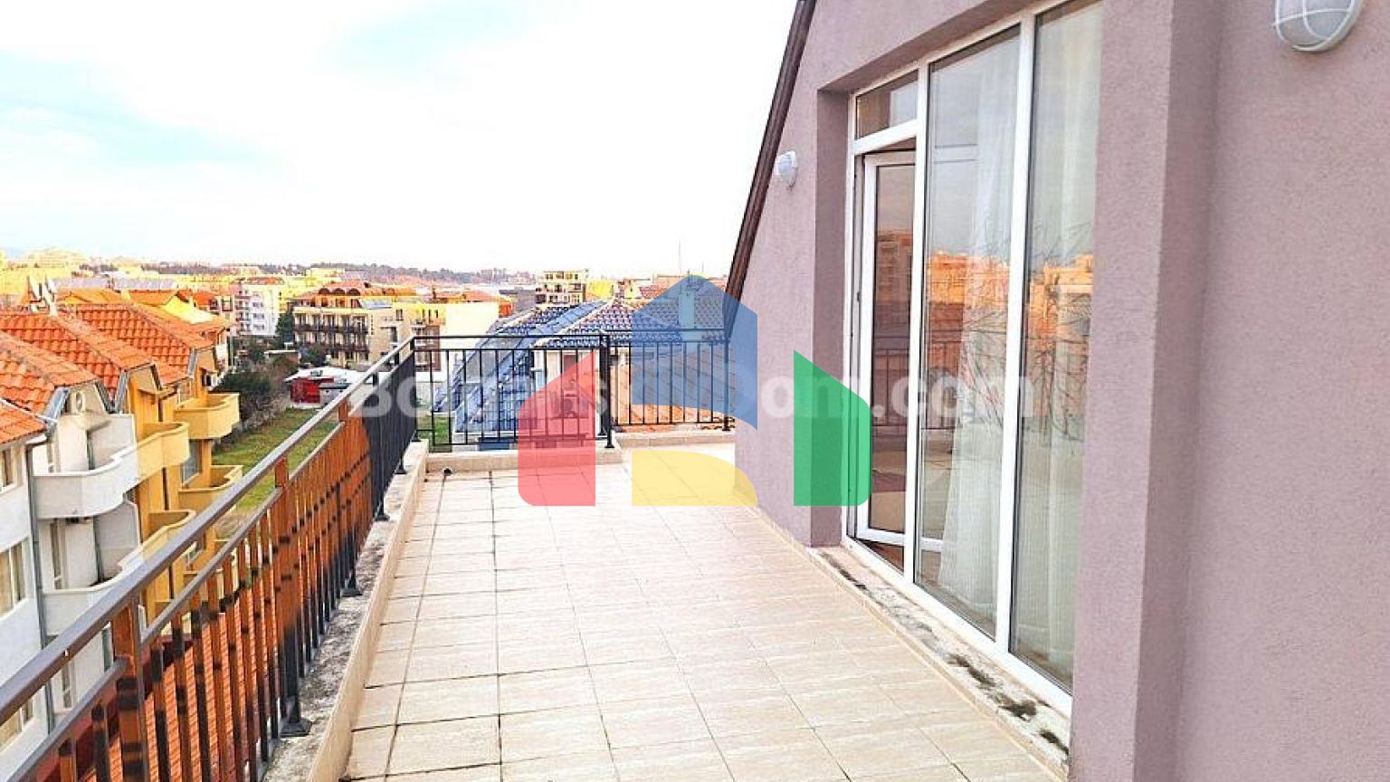 Трикімнатна квартира в Равді