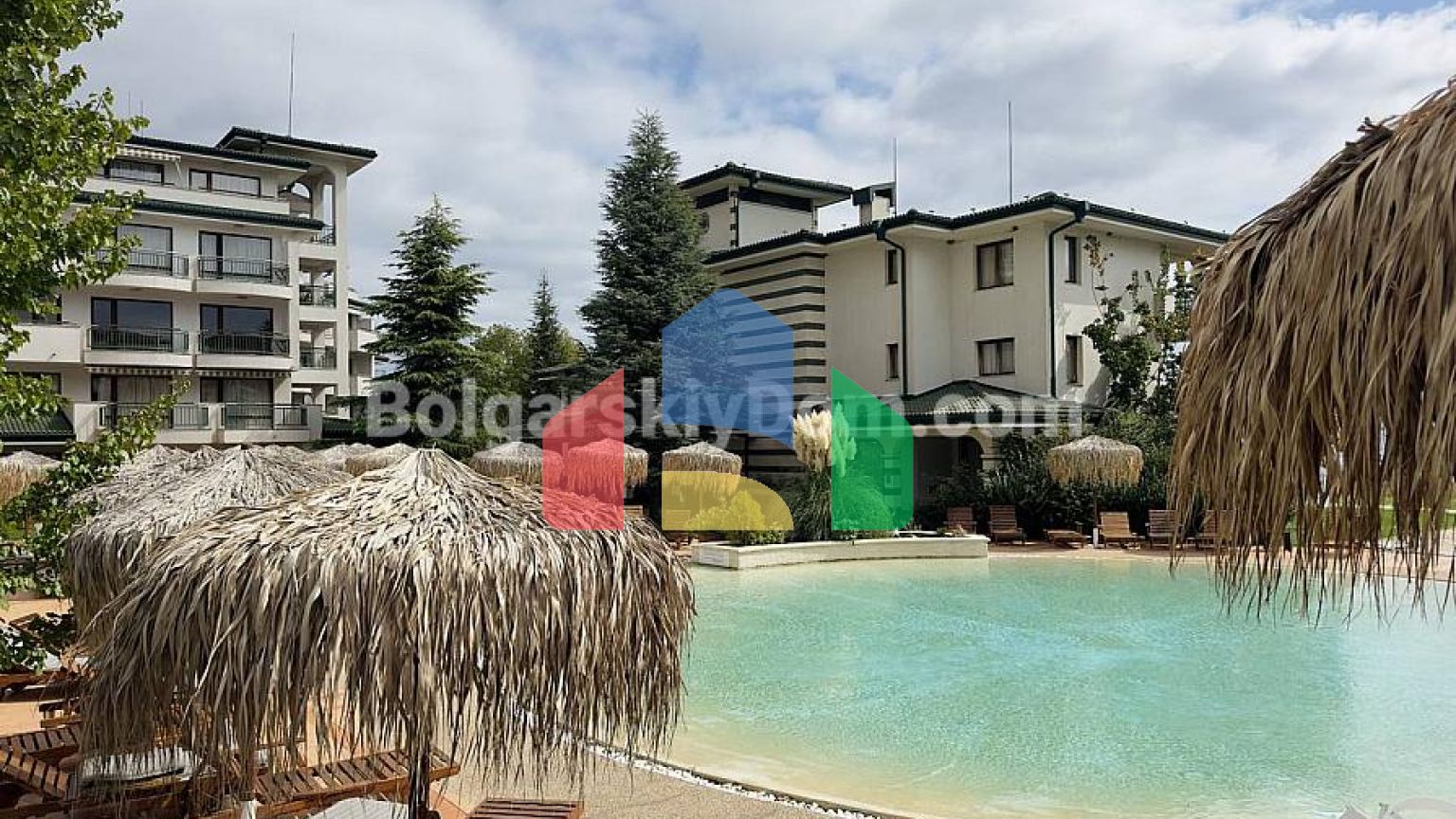 Квартира-студія в Емеральд