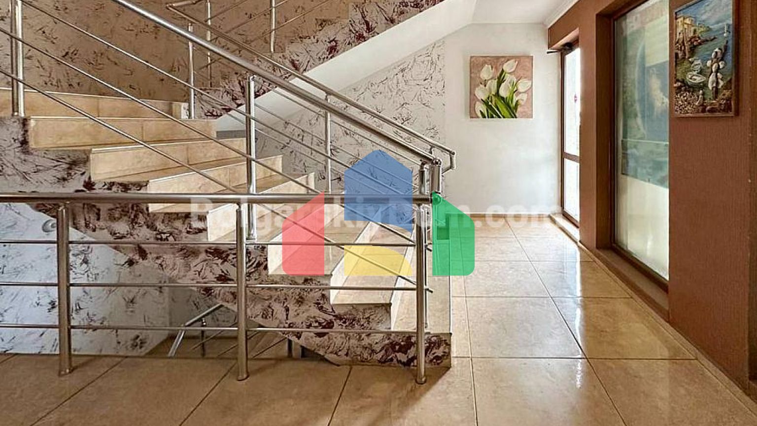 Двокімнатна квартира в Річ 3