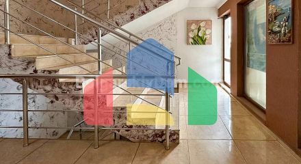 Двокімнатна квартира в Річ 3