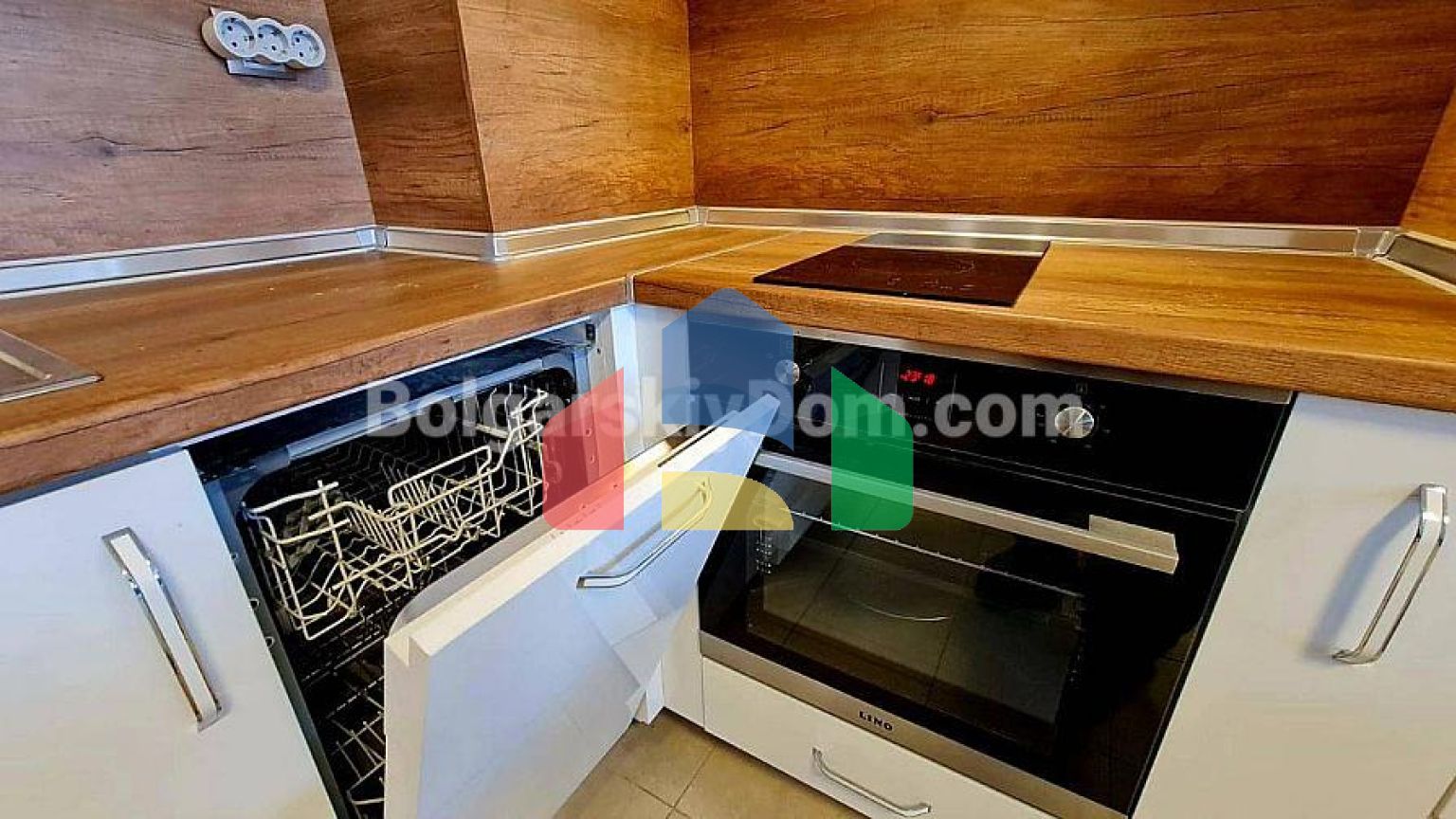 Трикімнатна квартира в Емеральд Резорт